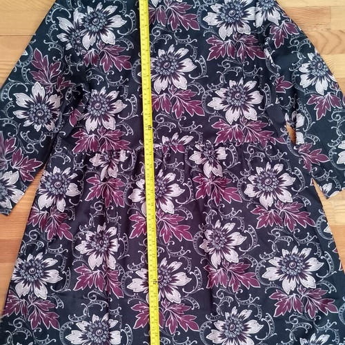 Floral satin polyester mini dress like new, size 12, black and burgundy