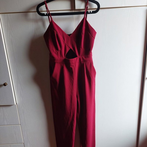 Burgundy one-piece jumpsuit used, one size