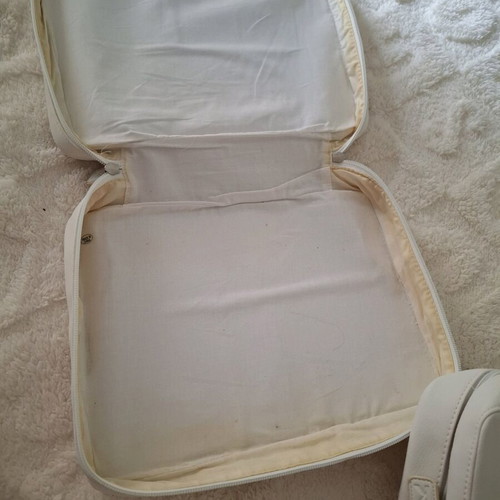 White Kerastase toiletry bag like new with 3 inner pouches