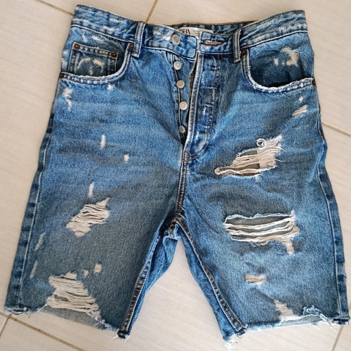 Men's denim bermudas Zara used, white and blue distressed
