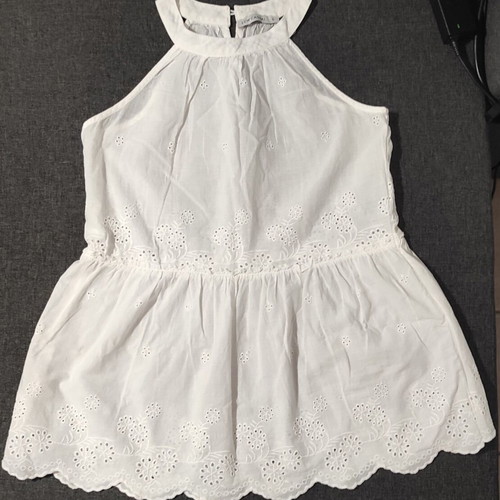 White top size S like new