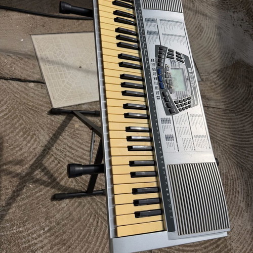 Farfisa keyboard used