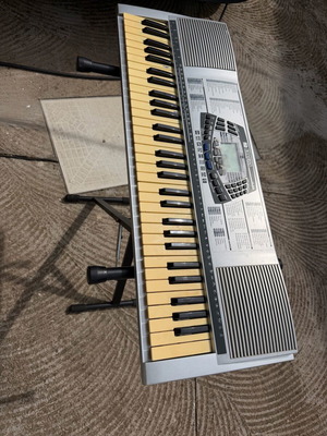 Farfisa keyboard used