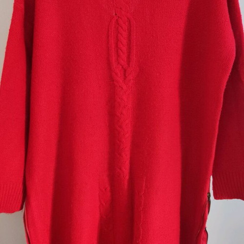 Red jumper used with side zipper and slightly open back