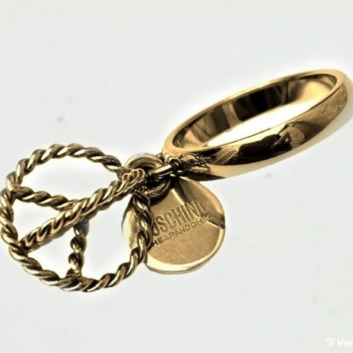 Moschino Cheap and Chic ring new, gold plated steel, Y2K