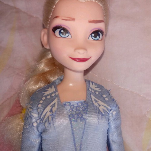 Frozen Elsa singing and Anna light-up dolls used