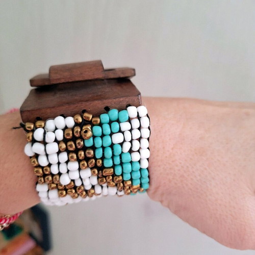 Women's necklace and bracelet like new, green and turquoise