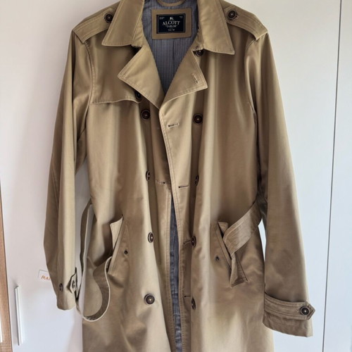 Alcott men's beige trench coat like new, size L