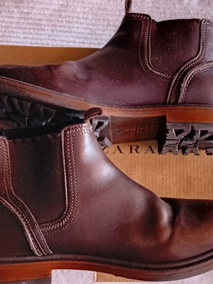 Leather kids boots Zara 36 brown chelsea like new