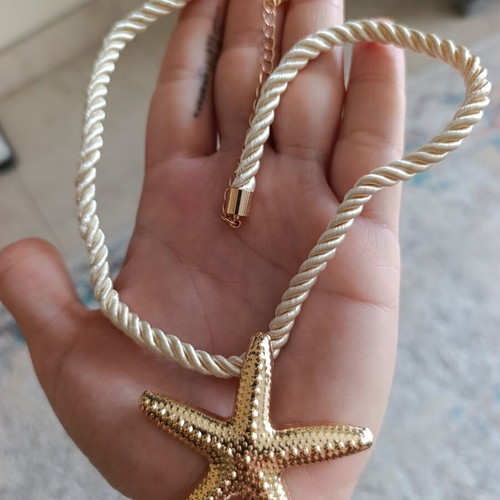 Starfish gold necklace like new