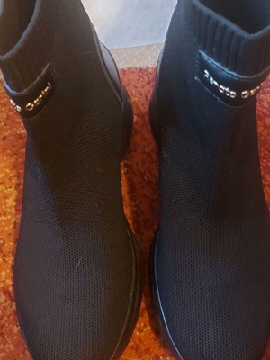 Renato Garini rubber ankle boots size 38 like new, black