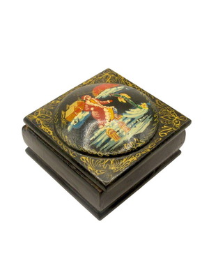 Vintage Russian Lacquered Jewelry Box like new, hand-painted USSR 60s