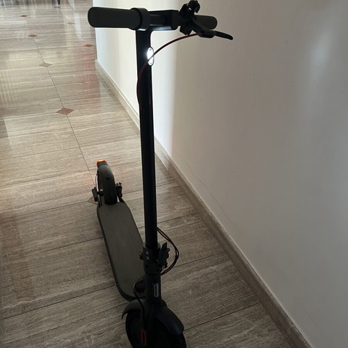 Xiaomi Electric Scooter 4, 25 km/h max speed, 35 km range
