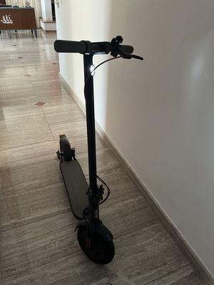 Xiaomi Electric Scooter 4, 25 km/h max speed, 35 km range