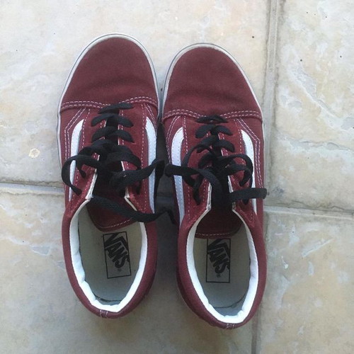 Vans Oldskool Burgundy Athletic Shoes Size 36 Like New