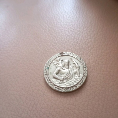 Vintage silver pendant amulet like new