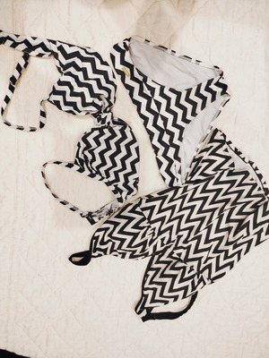 Lascana premium swimwear set of 3 pieces like new, black and white