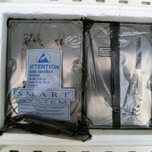 Quantum Atlas V 9.1GB 68pin SCSI pack of 2 new hard drives