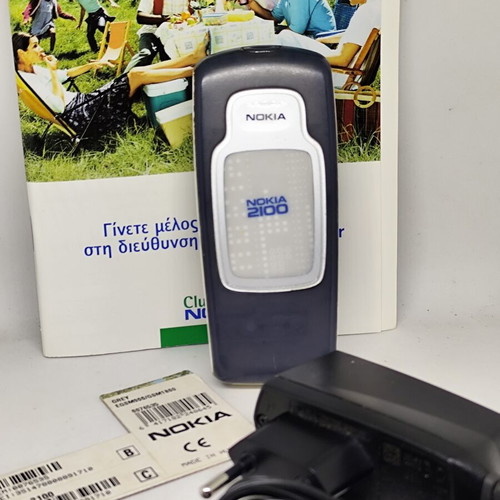 Nokia 2100 Vintage 2003 like new with charger and documents