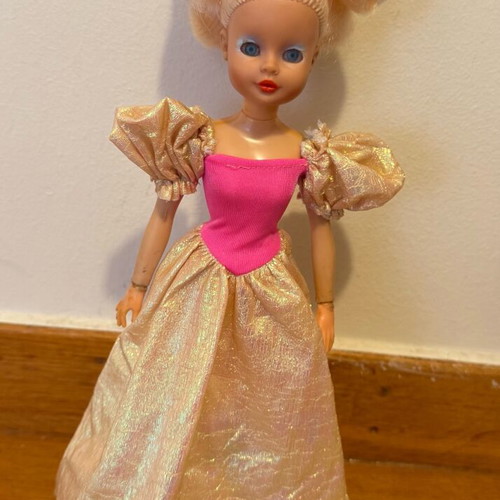 Bibi Bo first period used doll with original second period dress