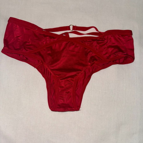 Victoria’s Secret Cheeky Pants Very Sexy new, red with gold detail