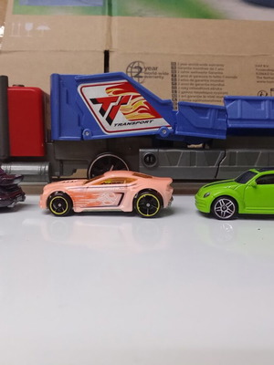 Hot Wheels Crashing Big Rig Transporter and 3 used cars pack