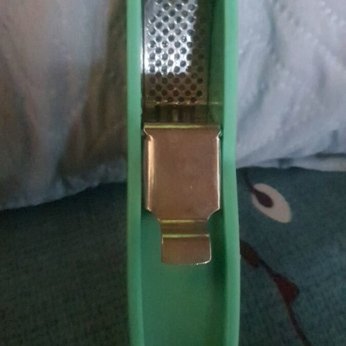Tupperware Garlic Wonder Garlic Press like new, green
