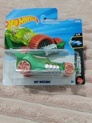 Treasure Hunt Hot Wheels car new