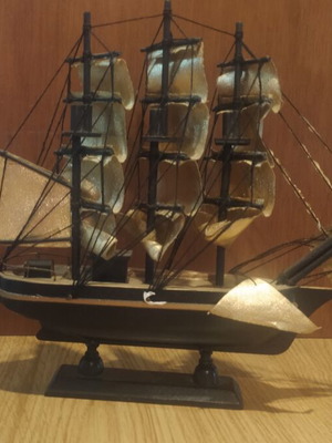 Cutty Sark decorative ship like new