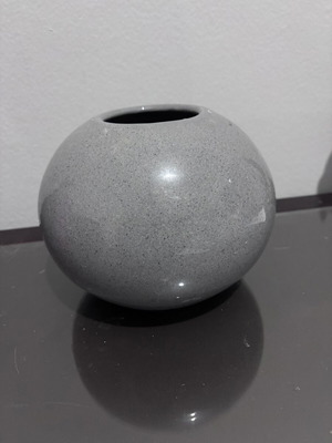 Gray vase 0.15cm height, like new