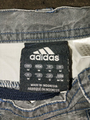 Βερμούδα Adidas ανδρική μεταχειρισμένη, medium αλλά μεγάλη φόρμα