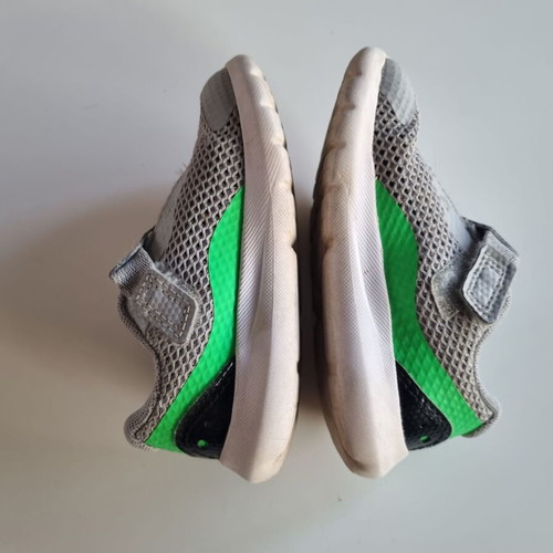 Under Armour kids' athletic shoes used, size 23.5, gray