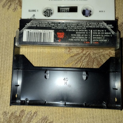 White Lion Fight To Survive cassette like new, metal