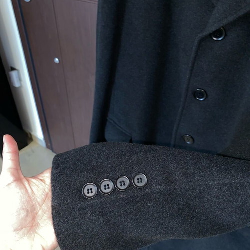 Men's coat L-XL like new, black with gray hairs, 70% wool