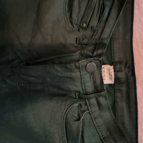 Green leather pants XS 34 used in very good condition