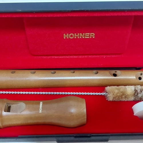 Hohner 9532 C-Sopran Wooden Recorder Like New with Case and Accessories
