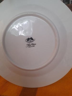 Decorative plate