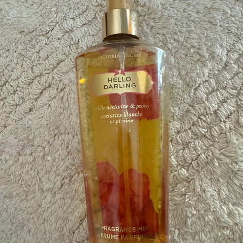 Victoria Secret Hello Darling fragrance mist like new, 250ml