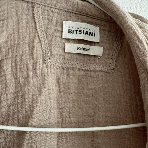 Short Sleeve Shirt beige size M, like new, relaxed fit