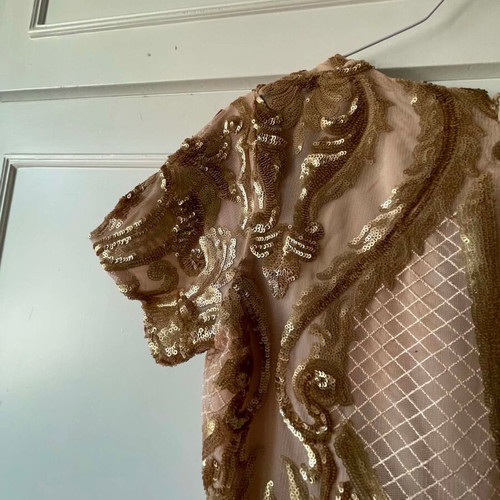 Manolo fitted dress like new, gold sequin details, size S