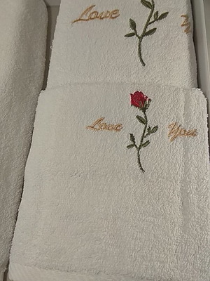 Σετ 3 βαμβακερές πετσέτες σώματος, χεριών, προσώπου με διακόσμηση τριαντάφυλλο Love you καινούργιο