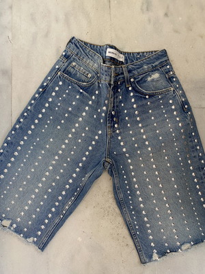 Denim bermuda shorts with studs like new, size 36, Bershka