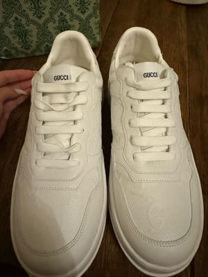 Unisex sneakers καινούρια μέγεθος 41 λευκά με τσάντα αποθήκευσης