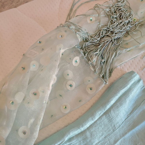 Maxin women's set like new, turquoise with embroidered bust and scarf