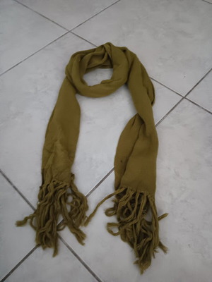 Women's scarf like new, olive color