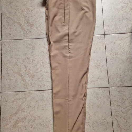 Zara cigarette pants size Small like new, beige
