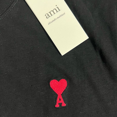 Ami Tee Large new, black and red