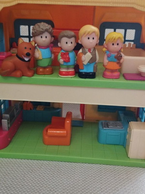 ELC Happyland playset with five figures and sounds like new