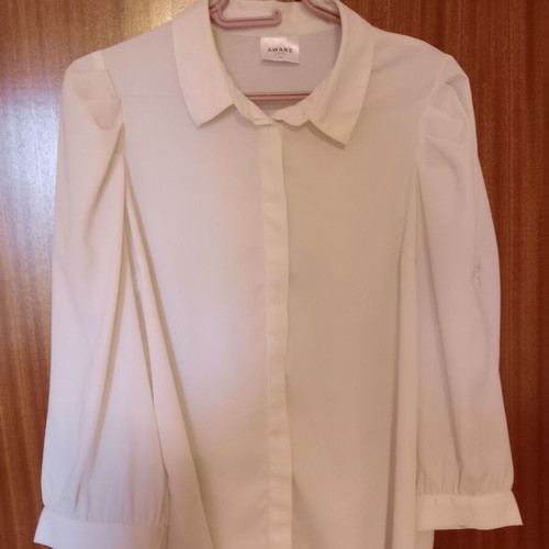 Aware women's shirt size M like new, white and beige