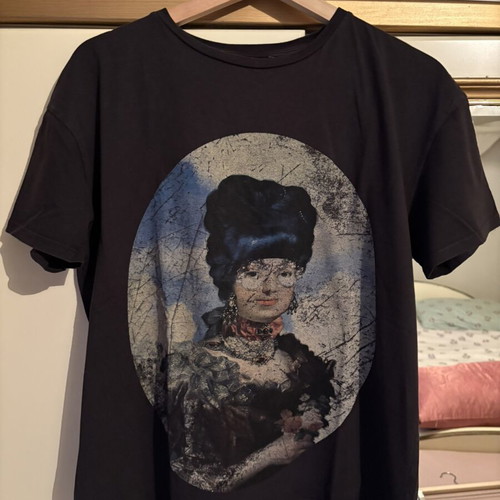 Zara T-shirt like new, size S, black and grey